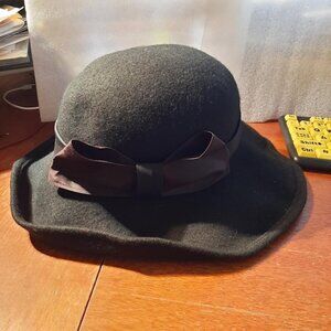 NEW ! Vintage TINA TOO Black Cloche Hat 100% Wool Ribbon
